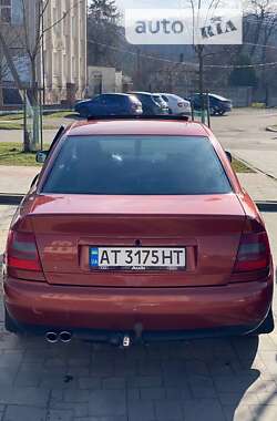 Седан Audi A4 1995 в Ивано-Франковске
