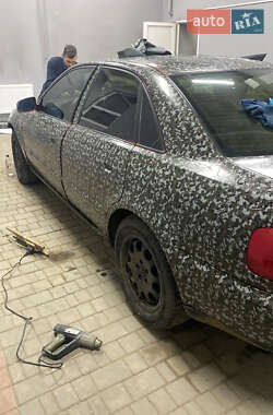 Седан Audi A4 1996 в 