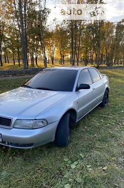 Седан Audi A4 1996 в Сумах