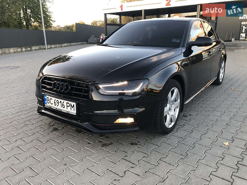 Седан Audi A4 2014 в Львове