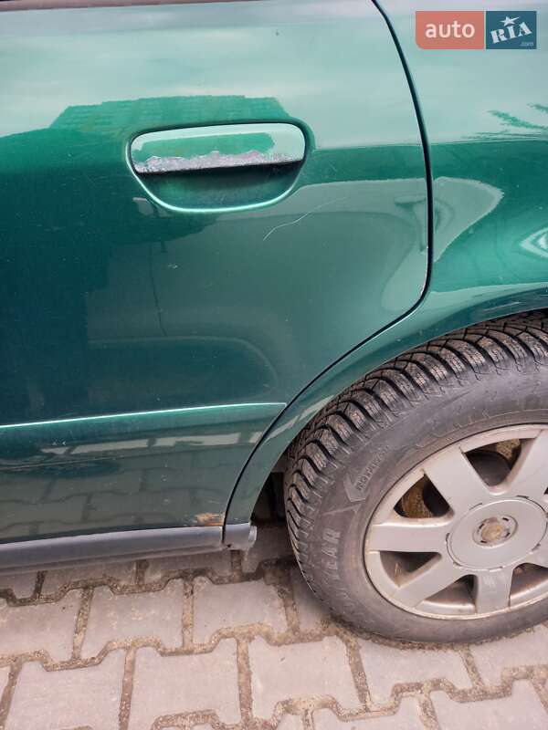 Седан Audi A4 2000 в Житомирі