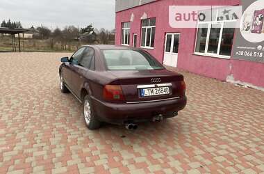 Седан Audi A4 1997 в Миргороде