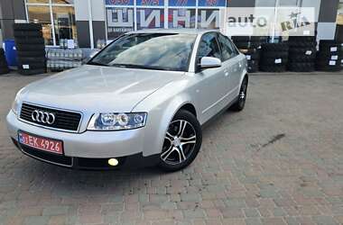 Седан Audi A4 2001 в Сарнах