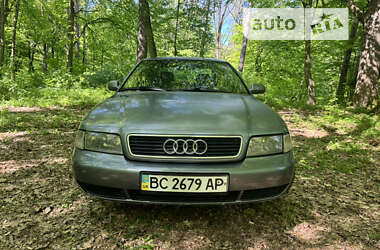 Седан Audi A4 1996 в Ходорове