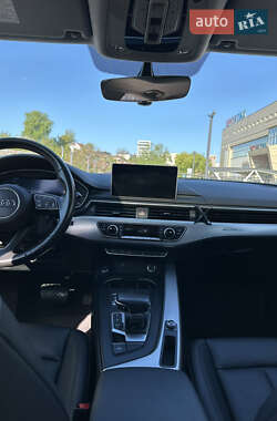 Седан Audi A4 2018 в 