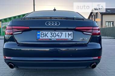 Седан Audi A4 2016 в Рівному