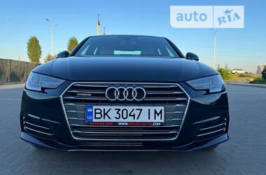 Седан Audi A4 2016 в Ровно