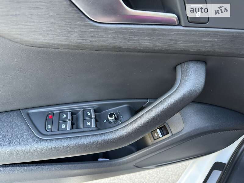 Седан Audi A4 2021 в Києві фото 22 Седан Audi A4 2021 в Києві