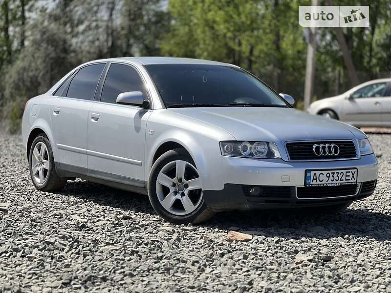 Седан Audi A4 2002 в Нововолинську