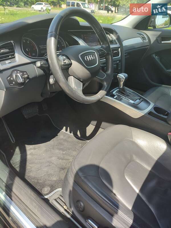 Седан Audi A4 2013 в Кропивницком