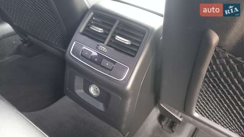 Седан Audi A4 2018 в Одессе