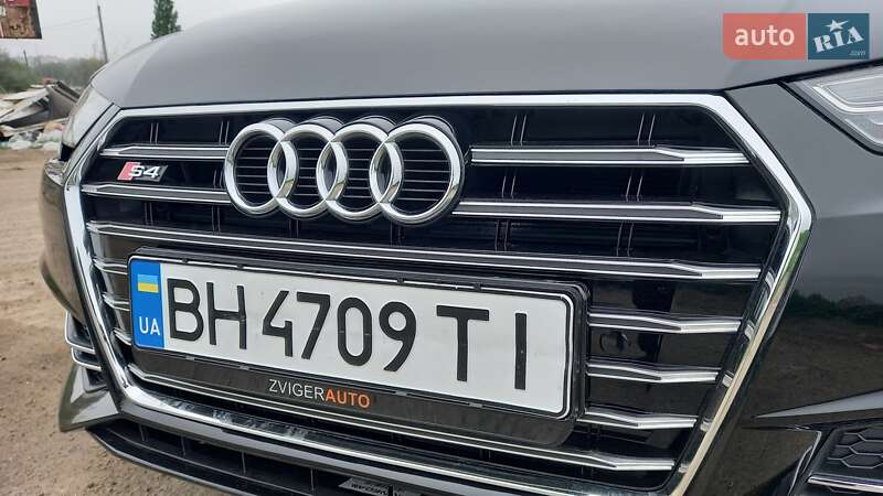 Седан Audi A4 2018 в Одессе