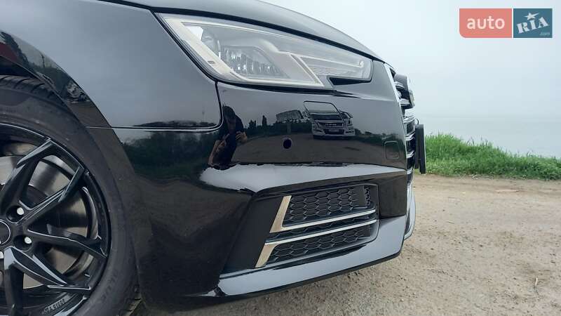 Седан Audi A4 2018 в Одессе