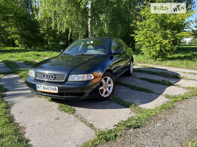 Седан Audi A4 1998 в Ивано-Франковске