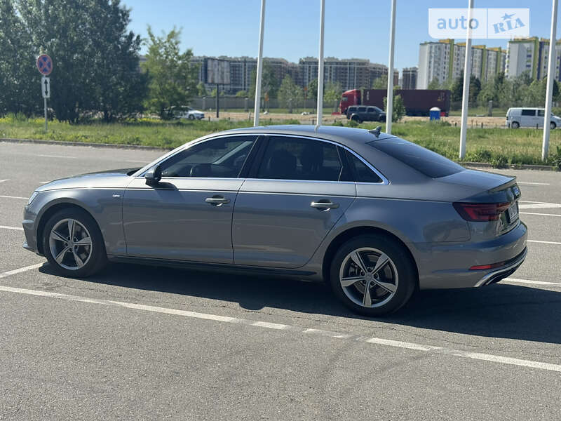 Седан Audi A4 2018 в Киеве