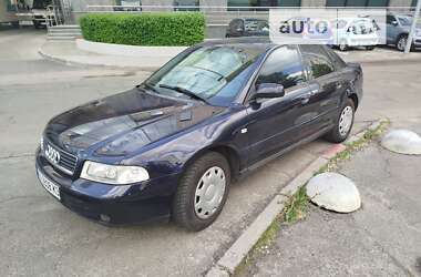 Седан Audi A4 2000 в Киеве