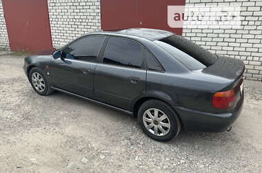 Седан Audi A4 1995 в Кременчуге