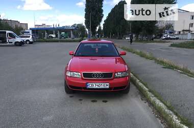 Седан Audi A4 1997 в Чернигове