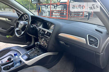 Седан Audi A4 2013 в Черкасах