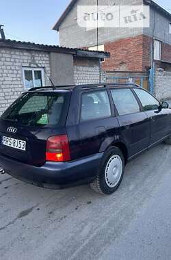 Универсал Audi A4 1998 в Звягеле