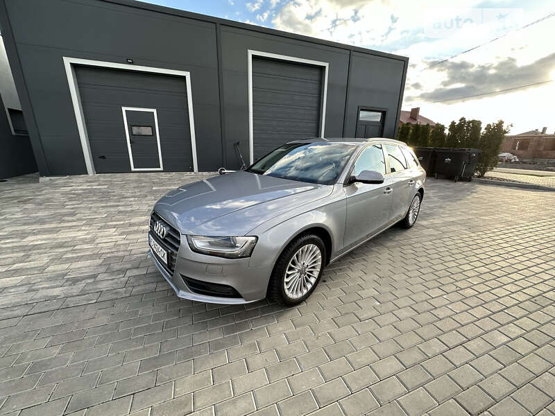 Универсал Audi A4 2015 в Луцке