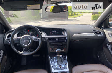Седан Audi A4 2015 в Стрию