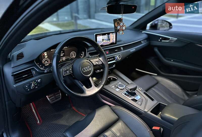Седан Audi A4 2016 в Львове