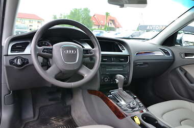 Седан Audi A4 2010 в Луцке