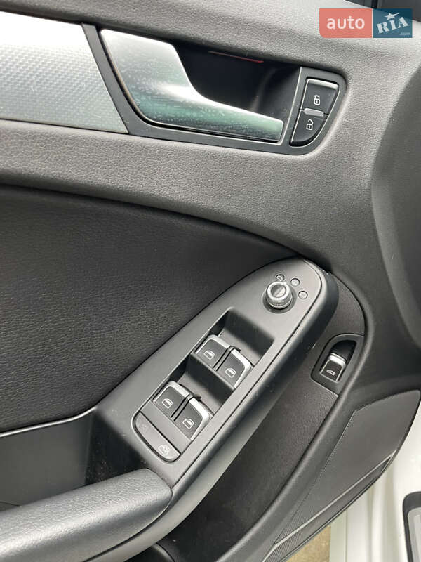 Седан Audi A4 2014 в Вознесенске