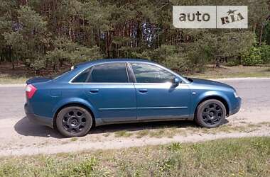 Седан Audi A4 2001 в Старой Выжевке