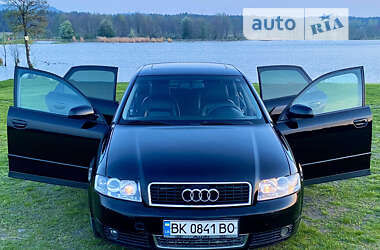 Седан Audi A4 2003 в Кременце