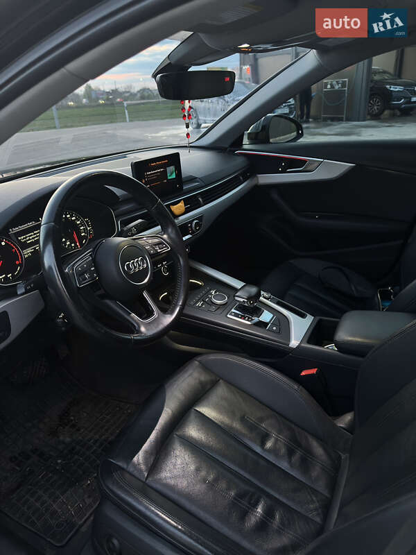 Седан Audi A4 2017 в Львове