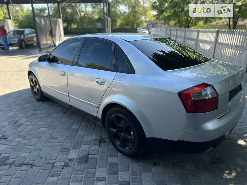 Седан Audi A4 2003 в Звягеле