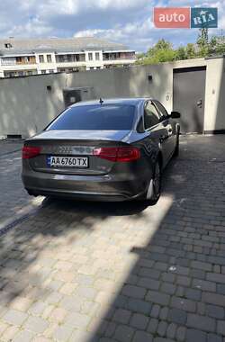 Седан Audi A4 2014 в Киеве