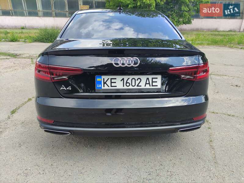 Седан Audi A4 2019 в Каменском
