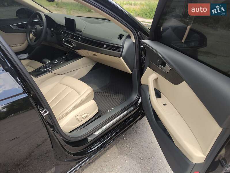 Седан Audi A4 2019 в Каменском