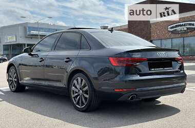 Седан Audi A4 2017 в Киеве