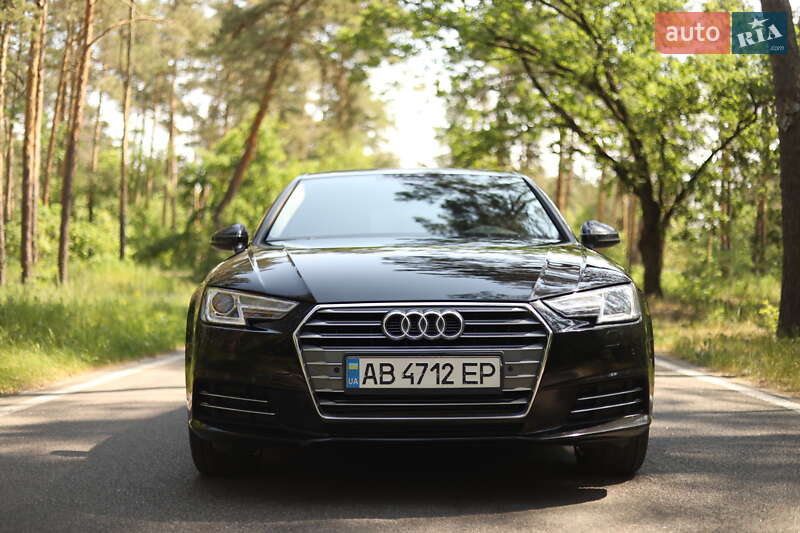 Седан Audi A4 2017 в Киеве