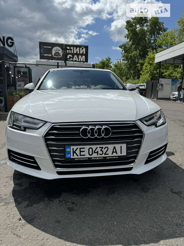 Седан Audi A4 2016 в Києві