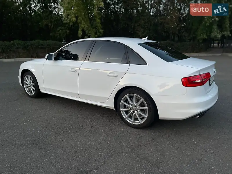 Audi A4 2014 VIN WAUFFCFL8FN025474 фото оголошення 15 з 53