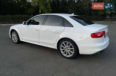 Седан Audi A4 2014 в 