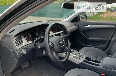 Седан Audi A4 2012 в Киеве