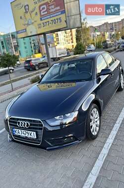 Седан Audi A4 2013 в Киеве