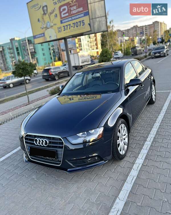 Седан Audi A4 2013 в Киеве