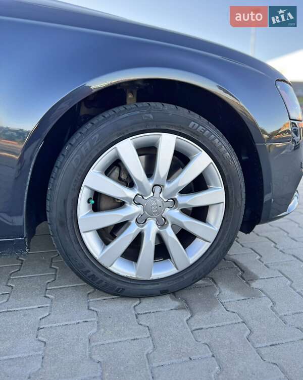 Седан Audi A4 2013 в Киеве