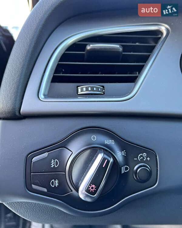Седан Audi A4 2013 в Киеве