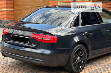 Седан Audi A4 2012 в 