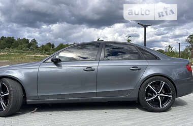 Седан Audi A4 2011 в Львове