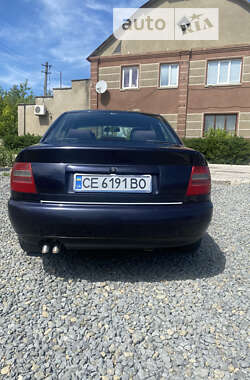 Седан Audi A4 1998 в Хотині