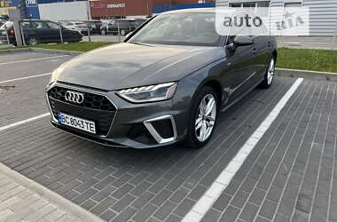 Седан Audi A4 2021 в 